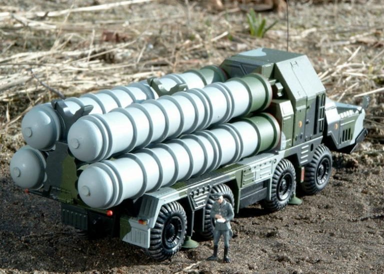 PST 72050 S-300PMU (SA-10“Grumble”) Air Defense System 5P85S 1/72 – image 4