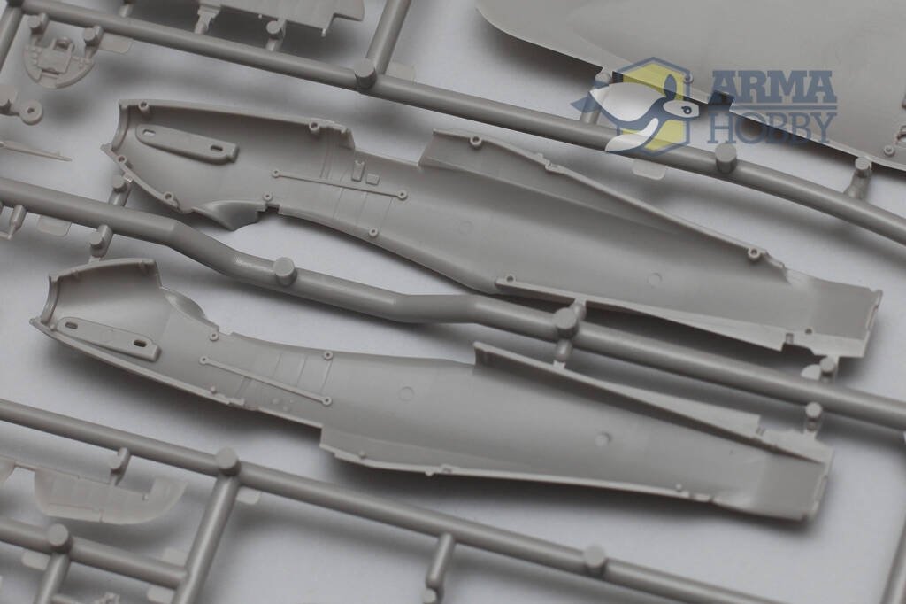 Arma Hobby 70025 Hurricane Mk I Eastern Front - Limited Edition 1/72 – zdjęcie 13