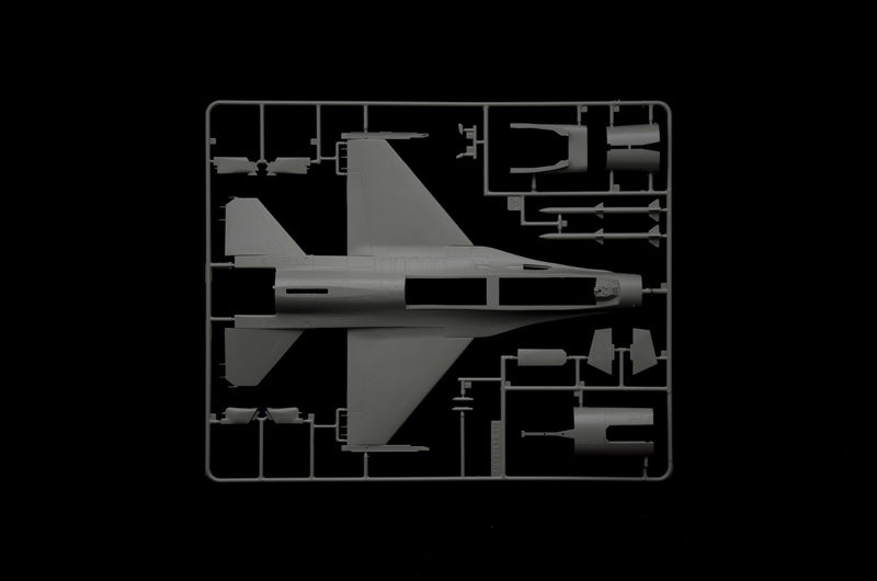 Italeri 35105 F-16C Fighting Falcon - WAR THUNDER 1/48 – zdjęcie 10