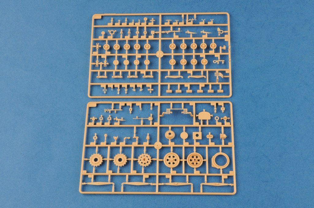 Hobby Boss 83852 Soviet T-28 Medium Tank Welded – image 6