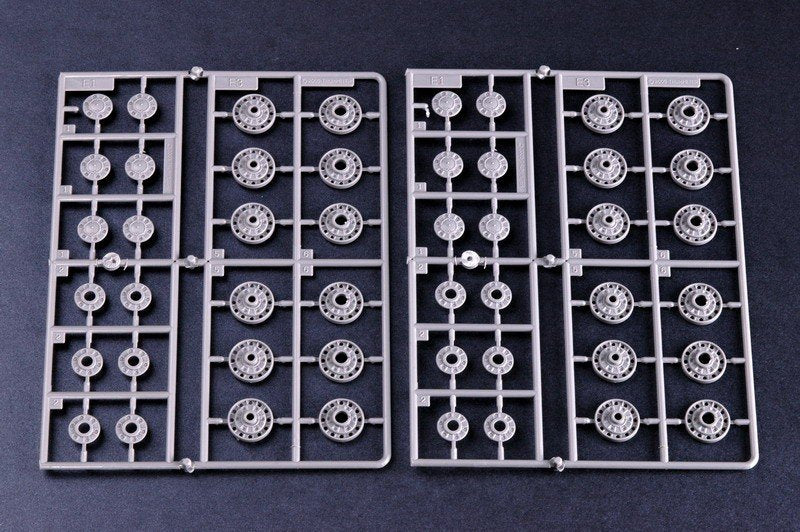 Trumpeter 00357 Russia KV-1 s Ehkranami 1/35 – zdjęcie 24