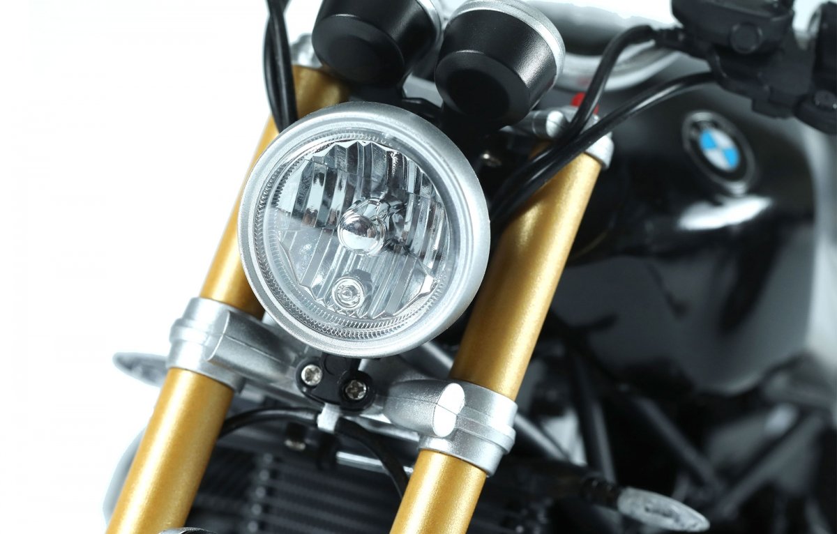Meng Model MT-003S BMW R nineT (Pre-coloured Edition) 1/9 – zdjęcie 5