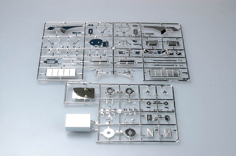 Trumpeter 05403 Ford GT40 Mk II 1/12 – image 3