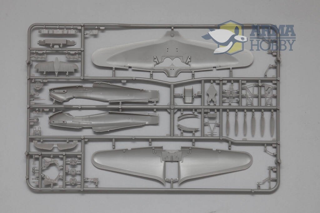 Arma Hobby 70025 Hurricane Mk I Eastern Front - Limited Edition 1/72 – zdjęcie 6