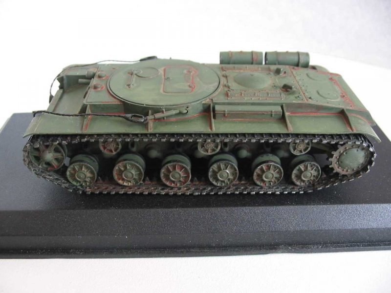 PST 72038 Armored Tow Tractor KV-T 1/72 – zdjęcie 6