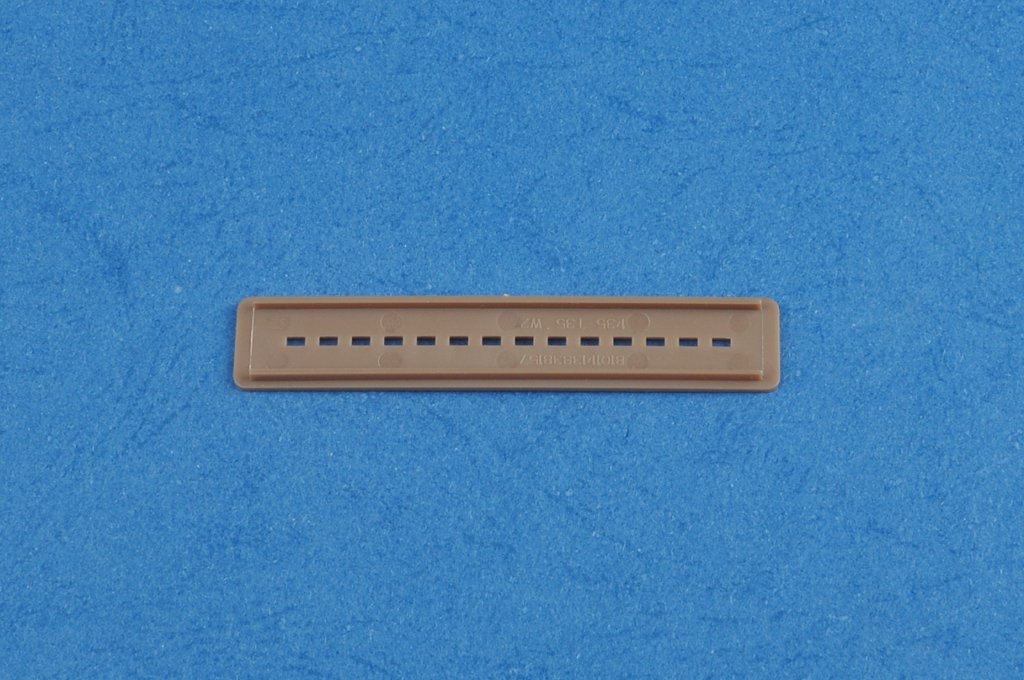 Hobby Boss 81011 Soviet T-35 Heavy Tank Track Links 1/35 – image 6