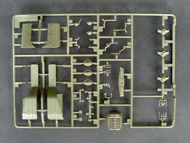 Trumpeter 00205 HQ-2 Missile With Loading Cabin 1/35 – zdjęcie 10