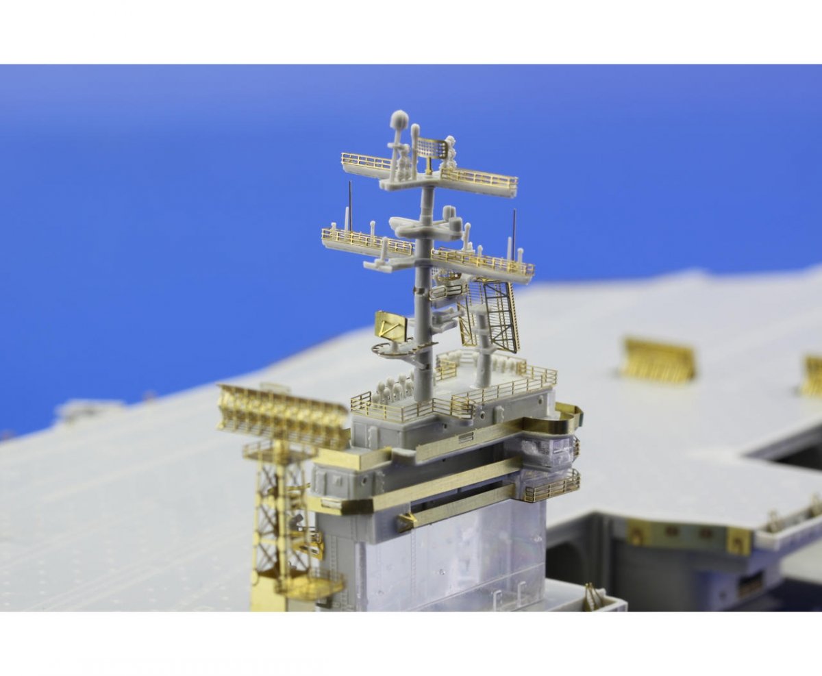 Eduard 17029 USS Nimitz CVN-68 TRUMPETER 1/700 – zdjęcie 6