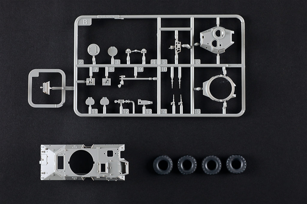 Trumpeter 07442 LAV-150 APC 90mm Mecar Gun 1/72 – zdjęcie 7