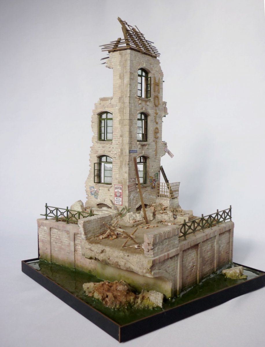 RT-Diorama 35278 Diorama-Base: &amp;quot;The Hotel&amp;quot; 1/35 – image 8
