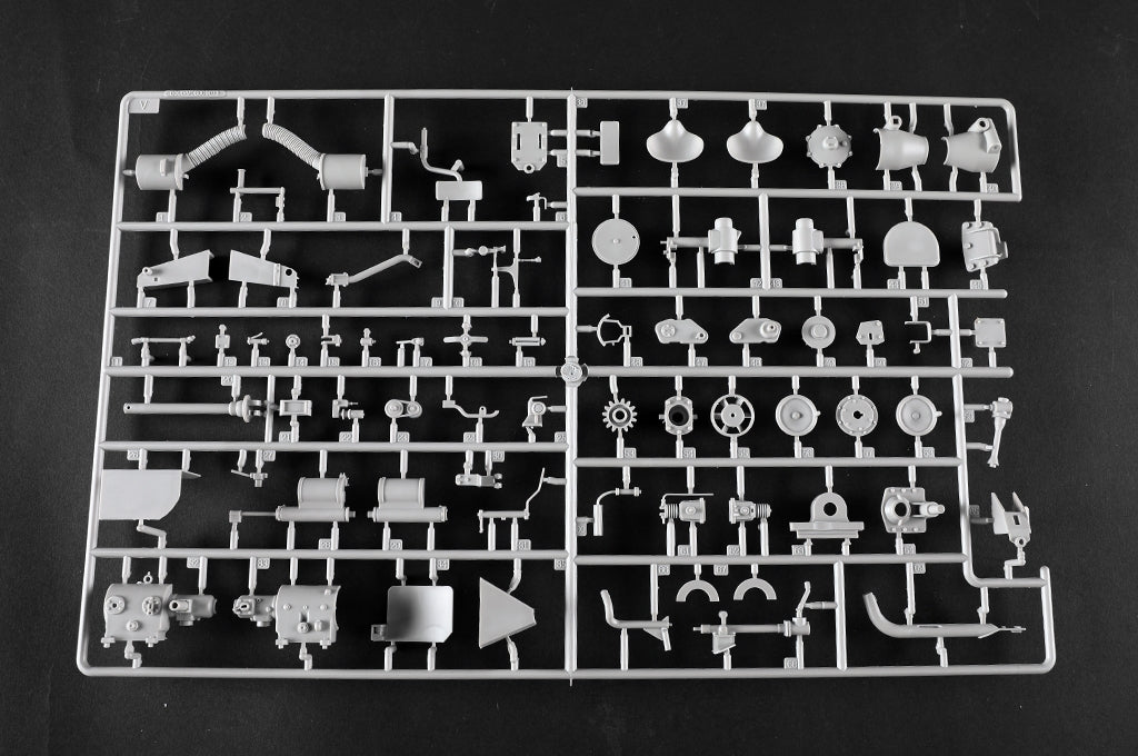 Trumpeter 00948 German Tiger II Heavy Tank - Porsche Turret Early Production 1/16 – zdjęcie 45