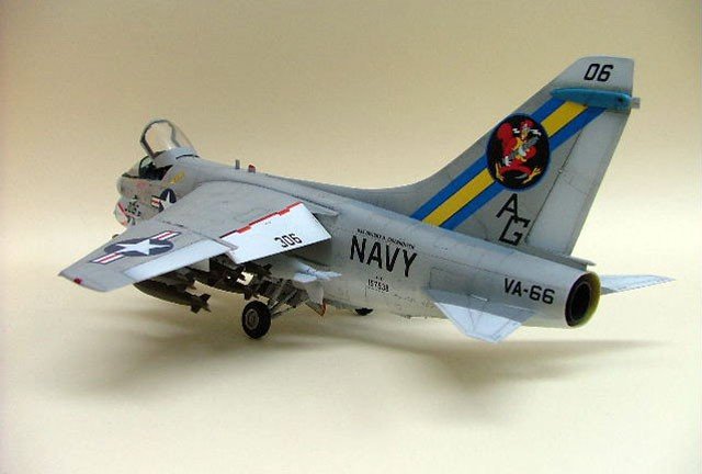 Hasegawa B8 A-7A Corsair II 1/72 – image 3
