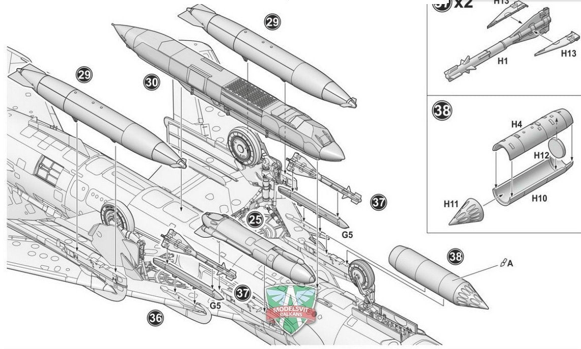 Modelsvit 72048 Su-17M3R Reconnaissance fighter-bomber 1/72 – zdjęcie 4