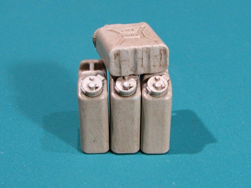 EUREKA XXL E-044 US Military Water Canisters 1/35 – zdjęcie 4