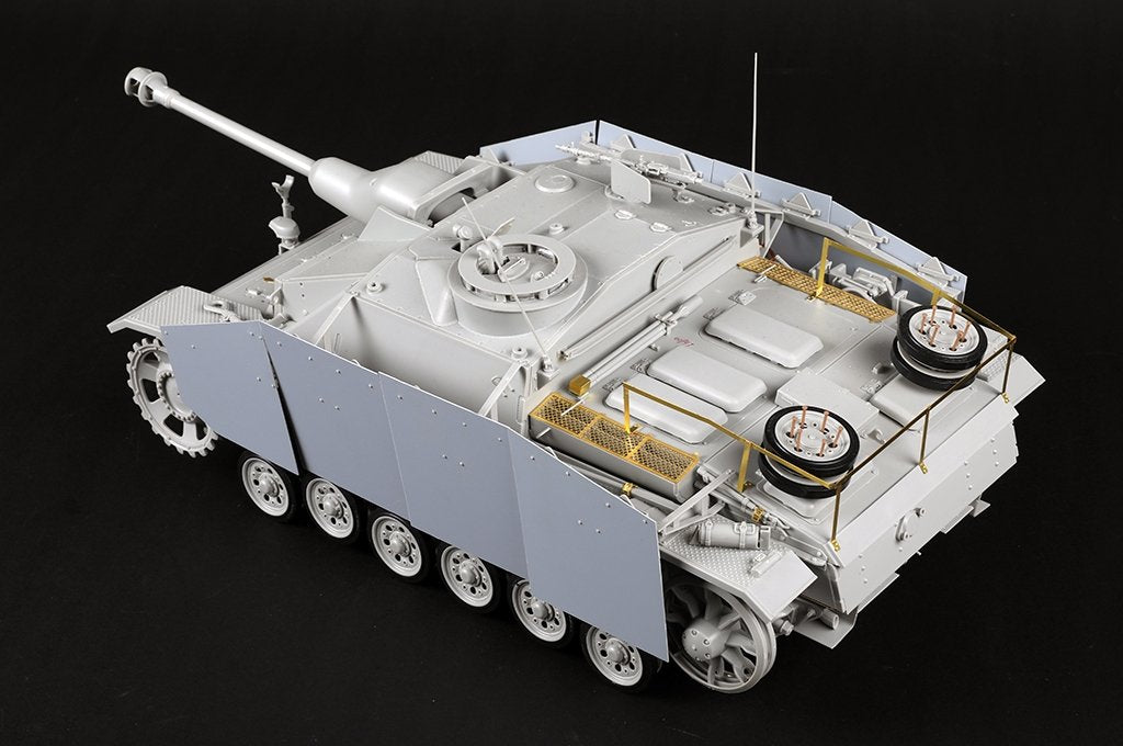 Trumpeter 00947 Germany III Assault Gun Type G Late Model (2 in 1) 1/16 – zdjęcie 28
