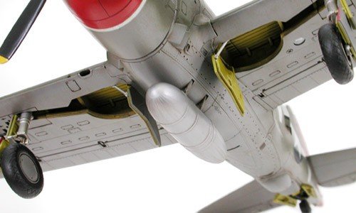 Tamiya 60769 Republic P-47D Thunderbolt Razorback 1/72 – image 3