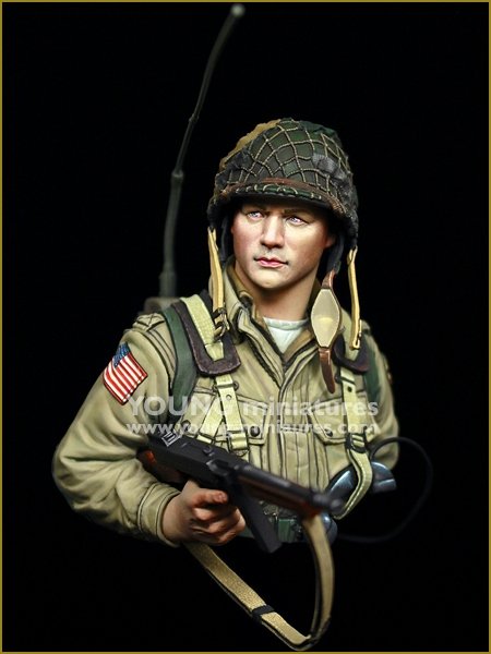 Young Miniatures YM1885 US Airborne Radio Operator CARENTAN 1944 1/10 – zdjęcie 2