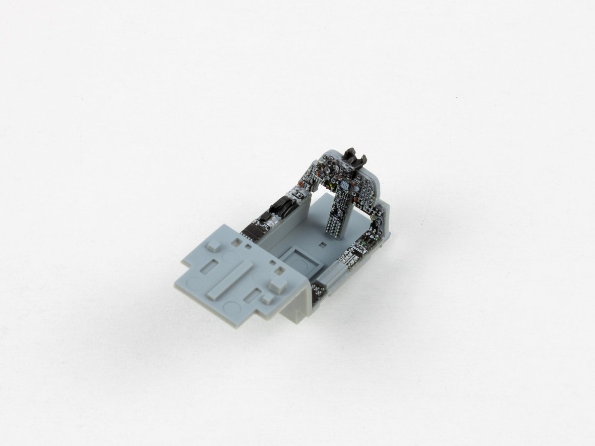 Red Fox Studio QS-48068 F-5E Tiger II AFV Club 1/48 – image 5