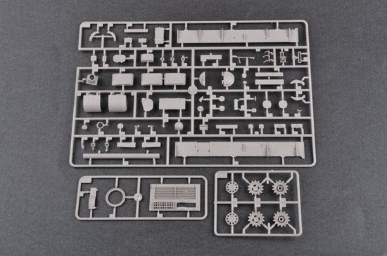 Trumpeter 01550 Russian T-62 Mod.1975 With KMT-6 Mine Plow 1/35 – image 9