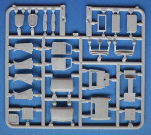 ACE 72584 US V-8 Stake truck m.1936/37 1/72 – image 6