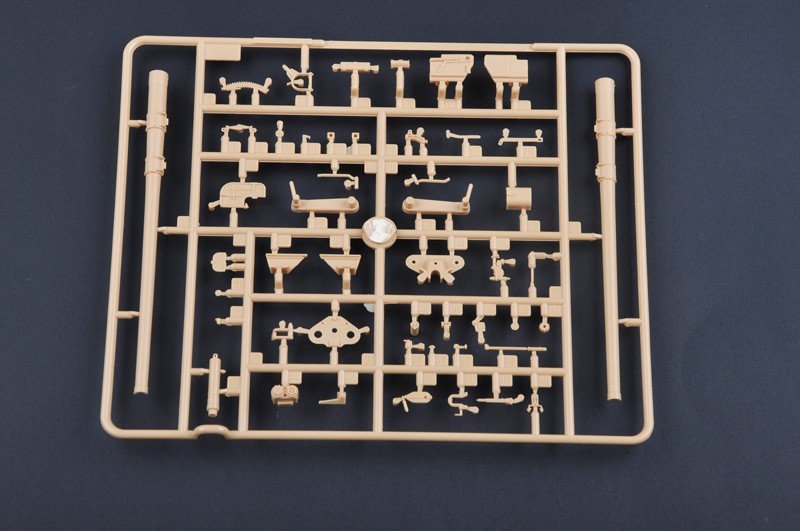 Trumpeter 02329 Soviet D-30 122mm Howitzer - Late Version 1/35 – zdjęcie 9
