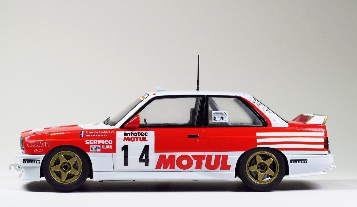 Aoshima 05061 BMW M3 E30 1989 Tour de Corse Rally Version 1/24 – image 4