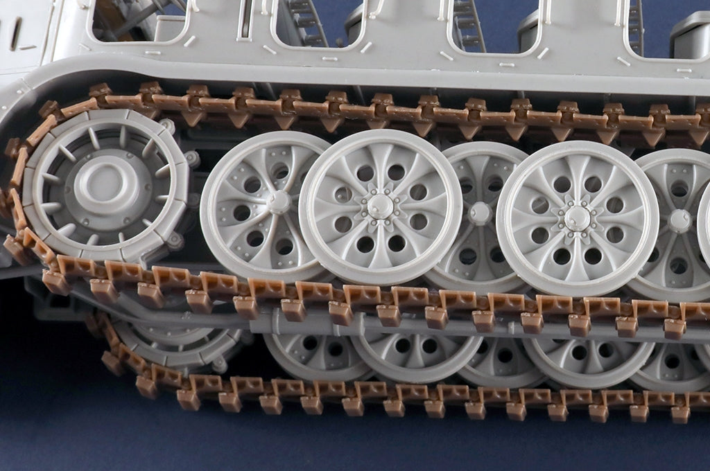 Trumpeter 09575 Schwerer Zugkraftwagen 18 t Sd.Kfz.9 Artillery Version 1/35 – zdjęcie 10