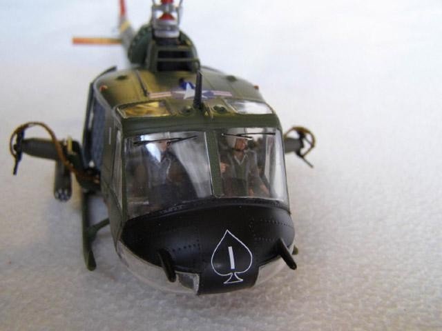Revell 04476 Bell UH-1 Huey Hog 1/48 – image 2