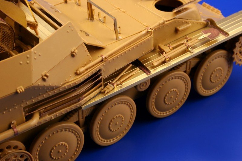 Eduard 36046 Flakpanzer 38 (Gepard) exterior 1/35 Italeri – zdjęcie 5
