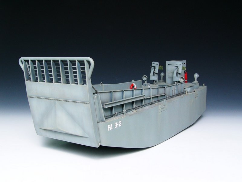 Trumpeter 00347 WWII US Navy LCM (3) Landing 1/35 – zdjęcie 5