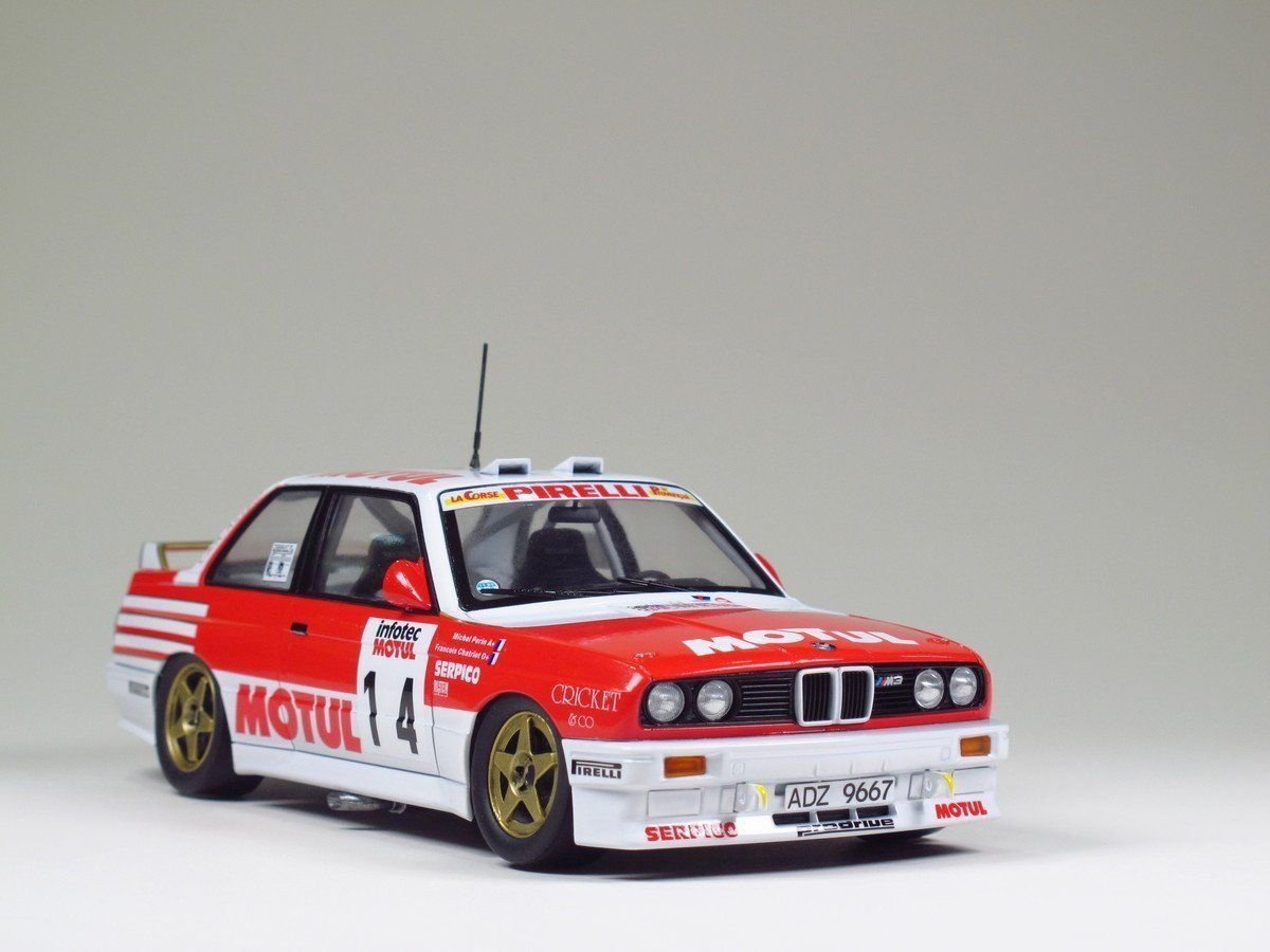 Aoshima 05061 BMW M3 E30 1989 Tour de Corse Rally Version 1/24 – image 2
