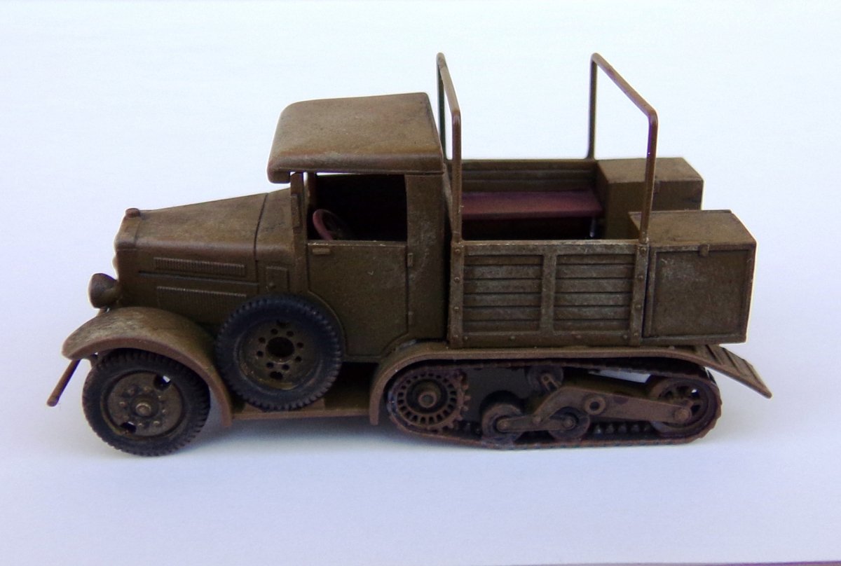 First to Fight PL042 Polish C4P Half-Track Tractor (1/72) – image 3