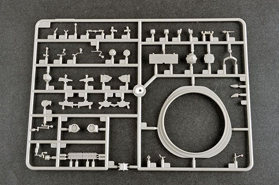Trumpeter 09588 Russian T-80BVM MBT(Marine Corps) 1/35 – image 8