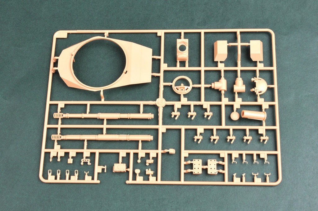 Hobby Boss 82485 PLA PTL02 Wheeled Tank Destroyer 1/35 – Bild 5