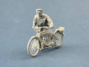Copper State Models F32-065 British Dispatch Rider pushing his motorcycle (Motorcycle not included) 1/32 – zdjęcie 2