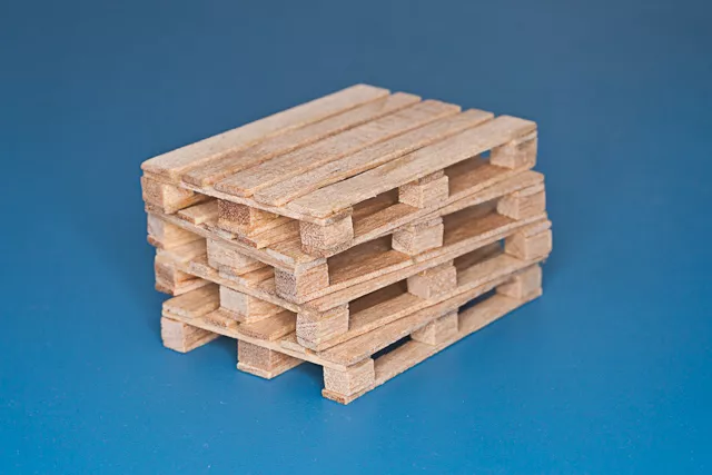 RB Model 35D30 4 x natural wood pallets self assembly kit 1/35 – zdjęcie 3