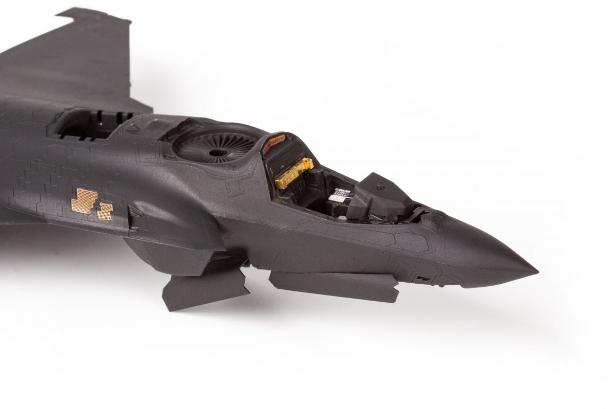 Eduard SS832 F-35B TAMIYA 1/72 – immagine 2