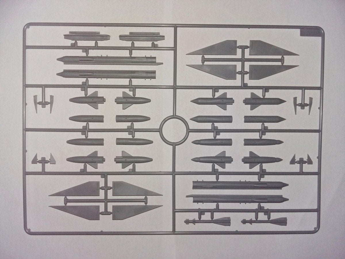 ICM 48903 MiG-25 PD, Soviet Interceptor Fighter 1/48 – immagine 5