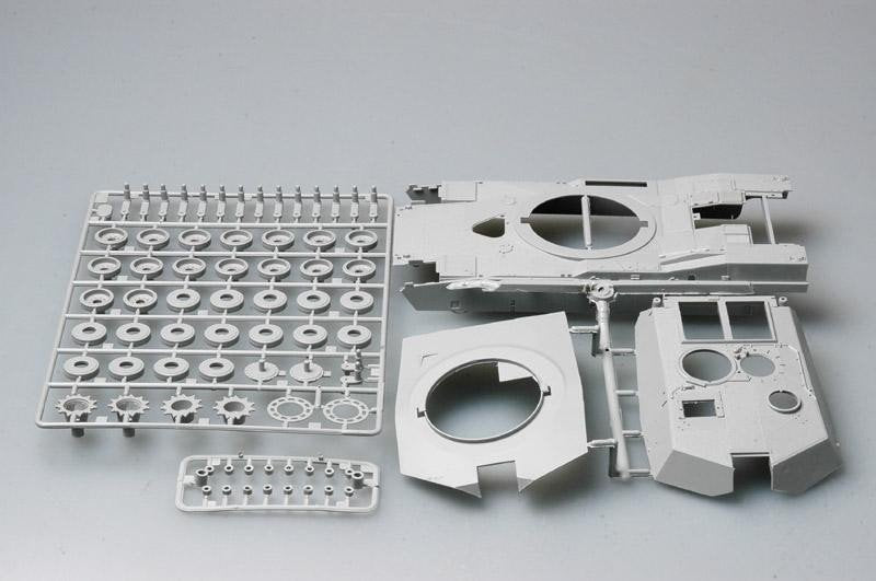 Trumpeter 01535 M1A1/A2 Abrams 5in 1 1/35 – image 8