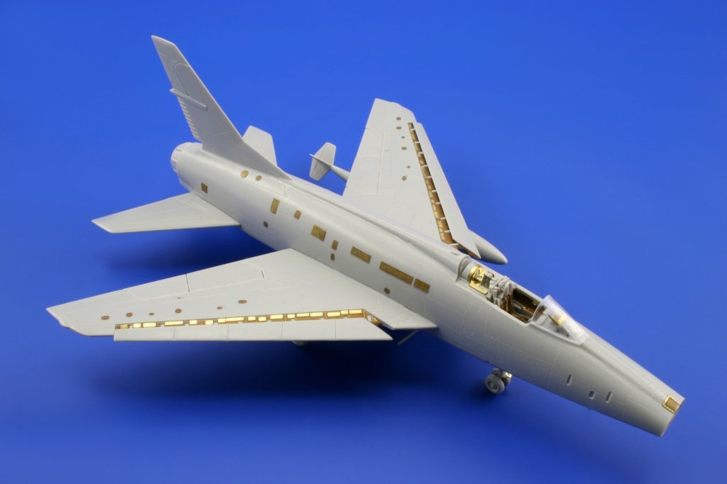 Eduard 73363 F-100C S. A. 1/72 TRUMPETER – zdjęcie 3
