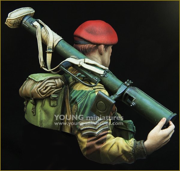 Young Miniatures YM1871 British Airborne WWII with PIAT 1/10 – zdjęcie 6