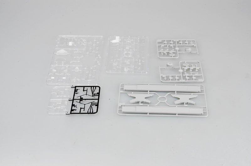 Trumpeter 04520 Russian Cruiser Admiral Ushakov (ex-Kirov) 1/350 – image 2