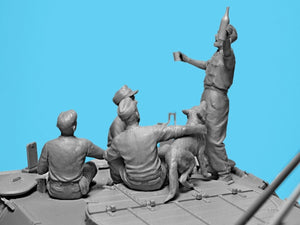 ICM 35343 Prost! Between Battles on Bergepanther WWII German Tankmen with Bergepanther 1/35 – image 6