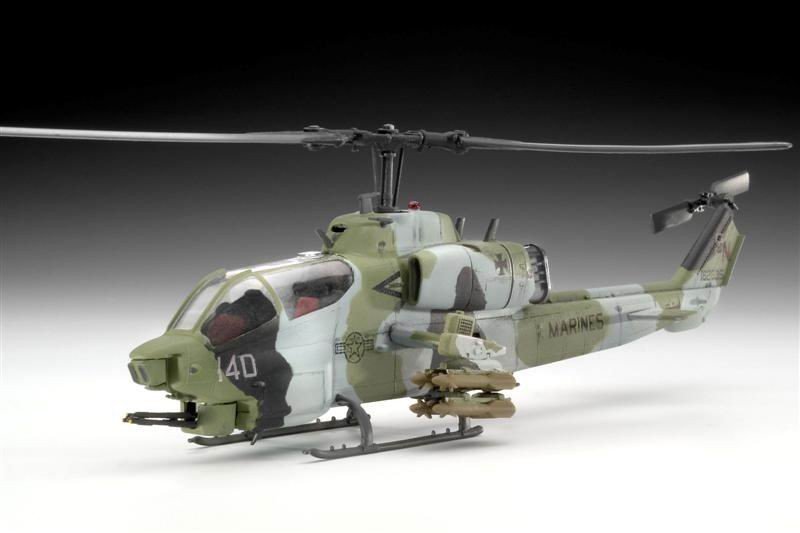 Revell 04415 AH-1W Super Cobra 1/72 – zdjęcie 2