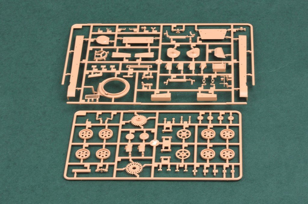Hobby Boss 82478 Hungarian Light Tank 38M Toldi II(B40) 1/35 – zdjęcie 6