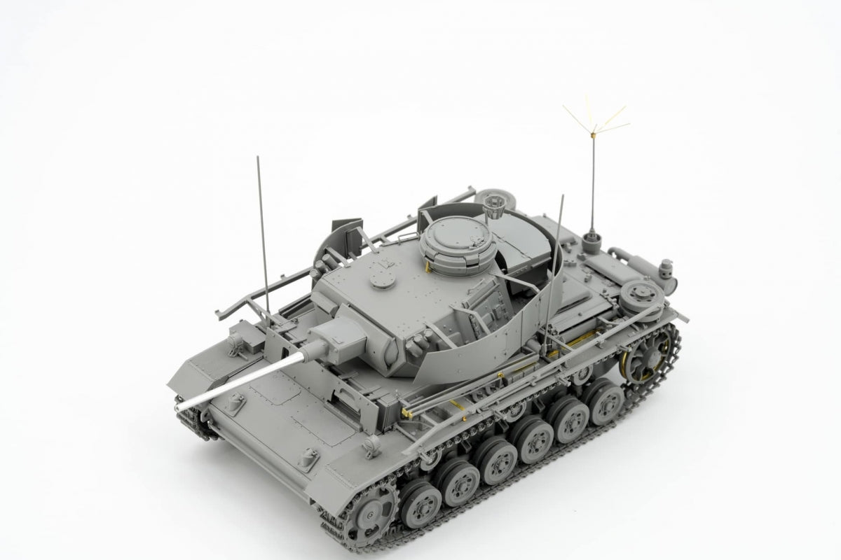Border Model BT-048 Pz.Bef.Wg.III Ausf.K 2in1 w/Schürzen 1/35 – zdjęcie 14