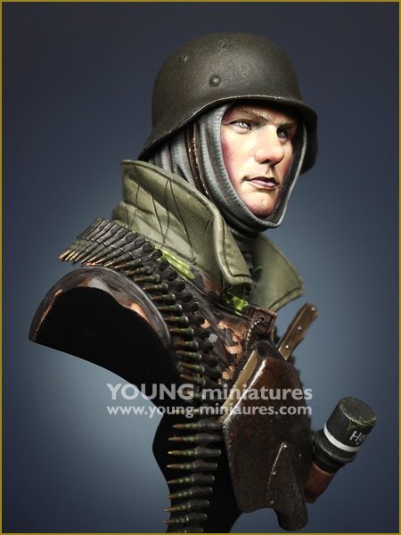 Young Miniatures YM1887 German Waffen SS Siege of Bastogne 1/10 – image 2