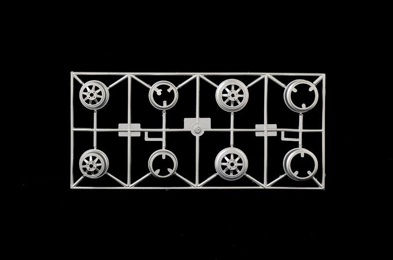 Italeri 4704 ALFA ROMEO 179 - 179C 1/12 – immagine 22