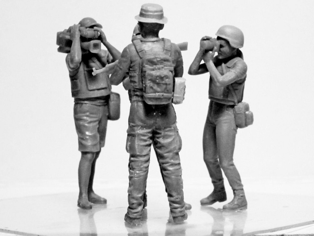 ICM 35751 Journalists in War 1/35 – immagine 11