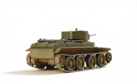 Zvezda 3545 BT-7 Soviet tank 1/35 – zdjęcie 2